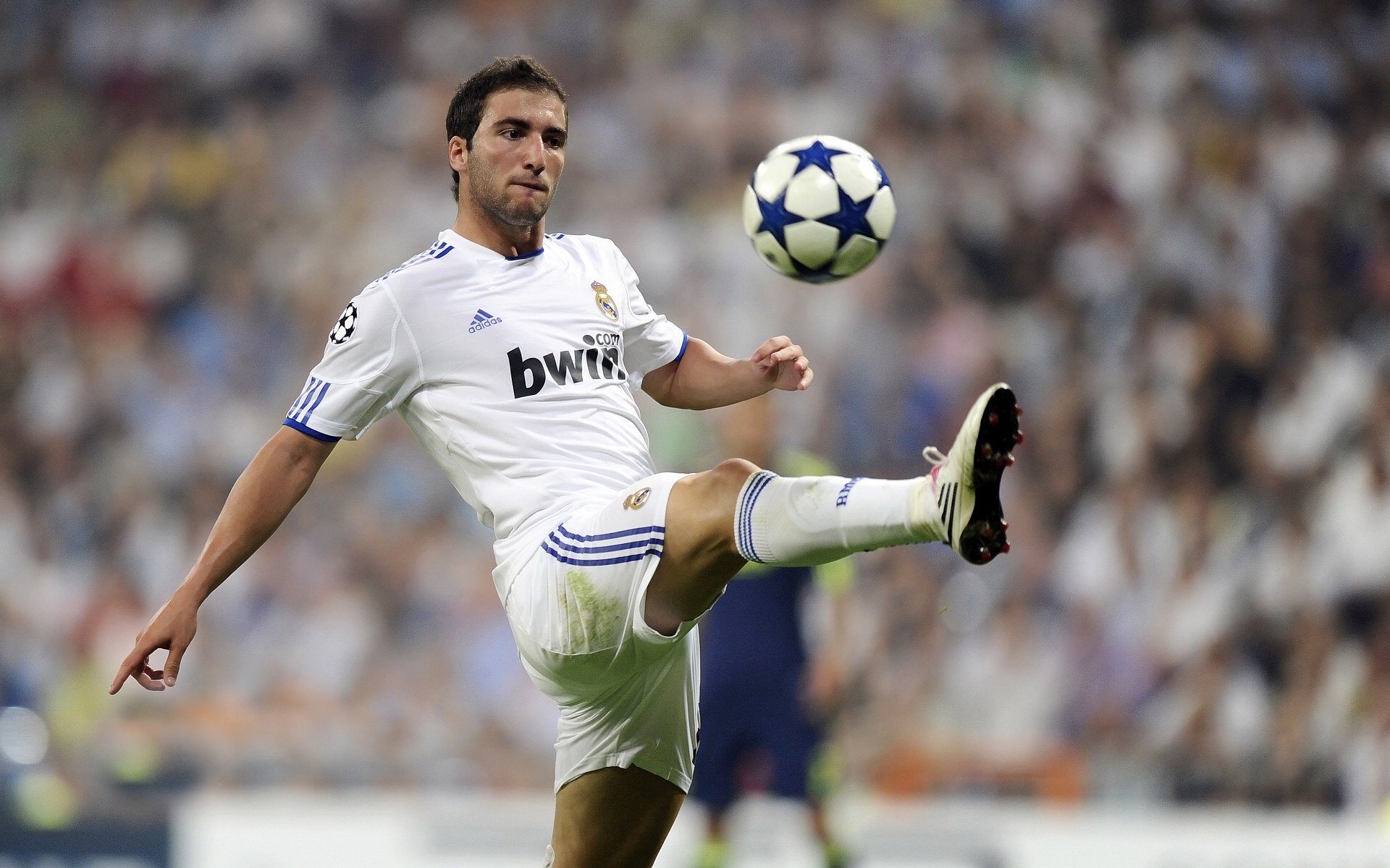 利物浦遭遇劲敌,欧冠前路任重道远,利物浦欧冠集锦